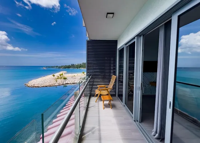 Boardwalks - A Sky Harbour Oceanfront Twin 4*